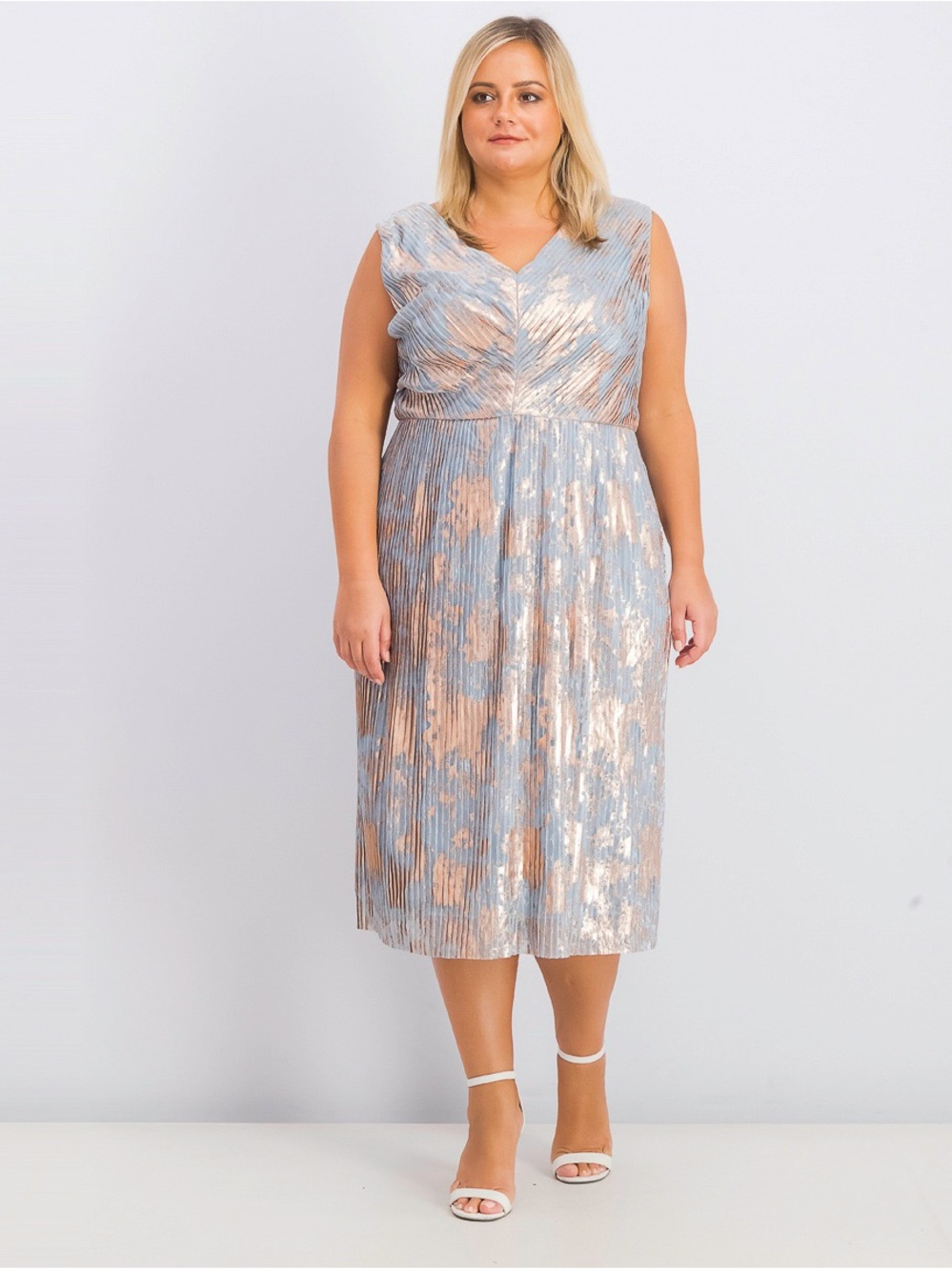 Adrianna Papell Blue/Rose Gold V-Neck Pleated Midi Cocktail Dress
